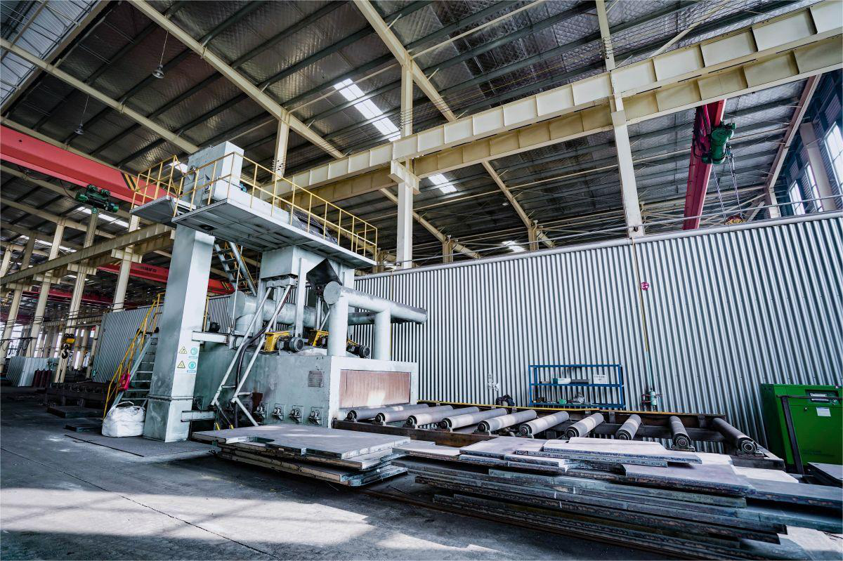 Processing Equipment of XG Model 6 Axis 3D Pipe Cnc Profiling Shape Cutting Machine