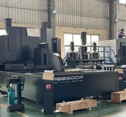 Sterowanie numeryczne Hamulec ciśnieniowy: dokładność zwalniania i wydajność